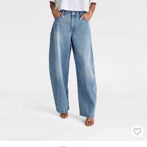 KBB by KAHLANA Women's High-Rise
The Barrel Leg Jean- Vintage Wash Size 0